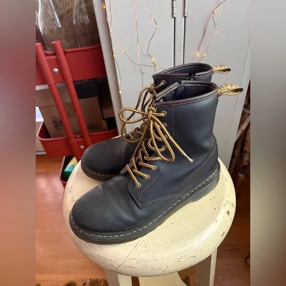 Dr. Martens 1460 8-Eye Boot - Big Kid 5M - Picture 10 of 16